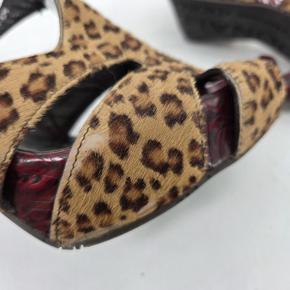 Donald J Pliner Glula Leopard platform heels Women's 6.5M - Picture 9 of 14